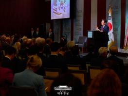 한·미 정상 '한미동맹, 더 호혜적이고 미래지향적으로 현대화하자' 기사 이미지