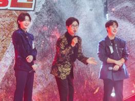 TV CHOSUN <금타는 금요일> 眞 김용빈, 명품 저음 폭발... 윤수일 '독보적 창법' 극찬 세례 기사 이미지