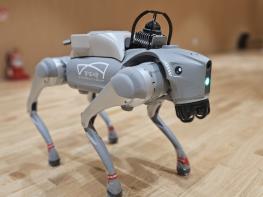 경기도서관, 인공지능 로봇 6종 체험전 '로봇을 이겨라!' 개최 기사 이미지